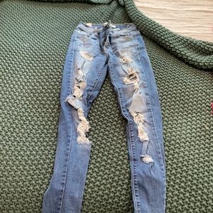 KanCan distressed jeans size 24